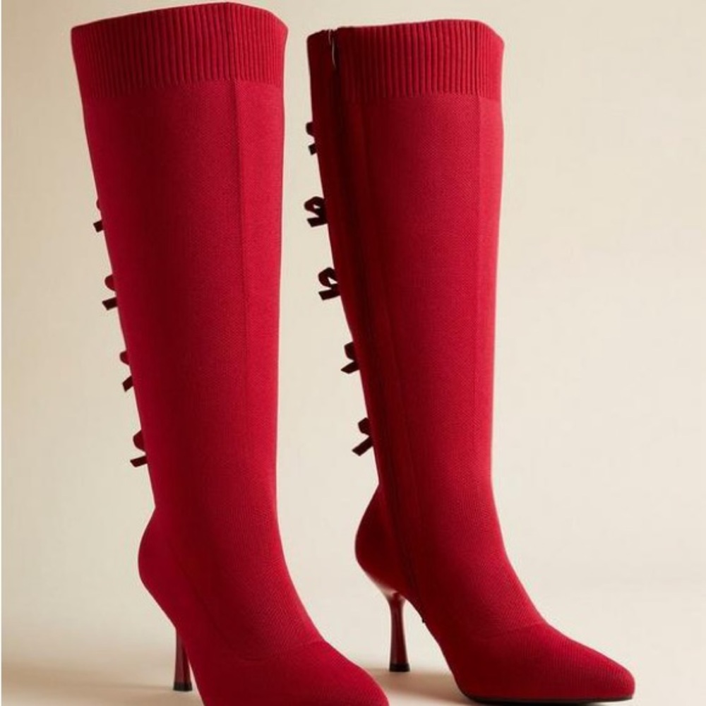 Torrid Bow Back Stiletto Knee Boot (WW) Size 11.5